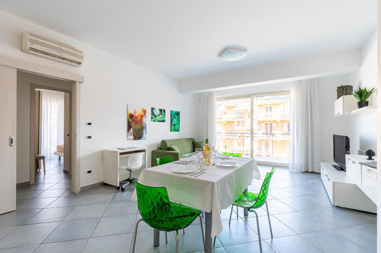 Terraces D'Orlando - Family Apartments With Sea View And Pool Capo dʼOrlando Exteriér fotografie