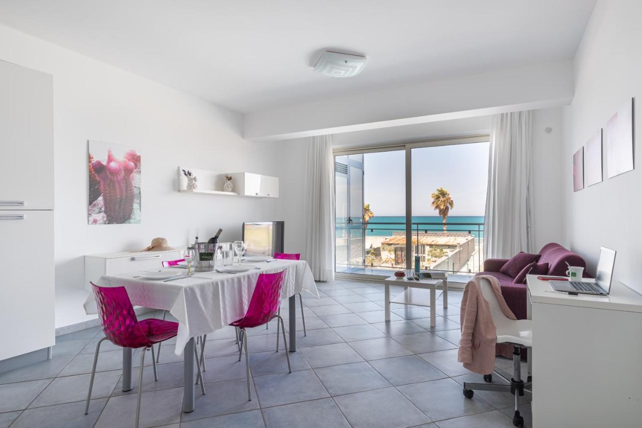 Terraces D'Orlando - Family Apartments With Sea View And Pool Capo dʼOrlando Exteriér fotografie