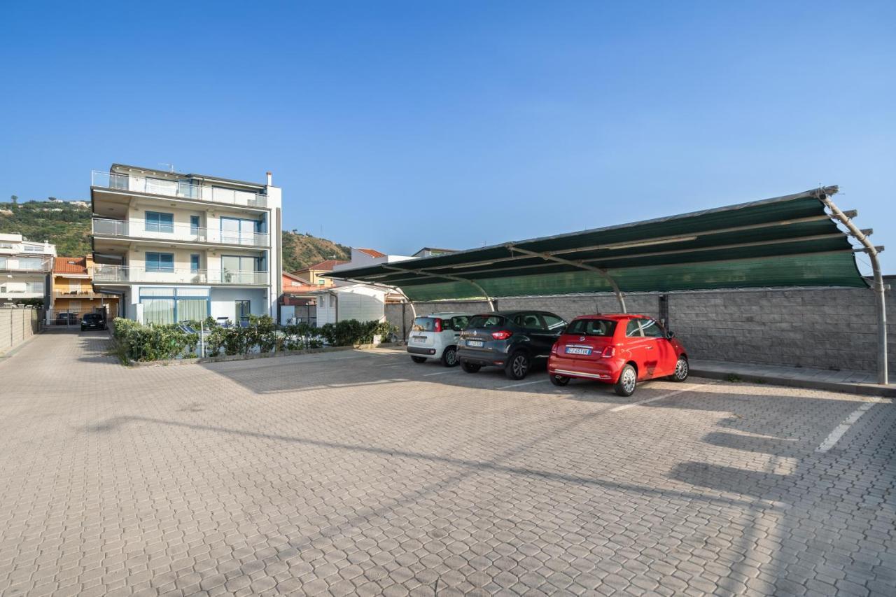 Terraces D'Orlando - Family Apartments With Sea View And Pool Capo dʼOrlando Exteriér fotografie