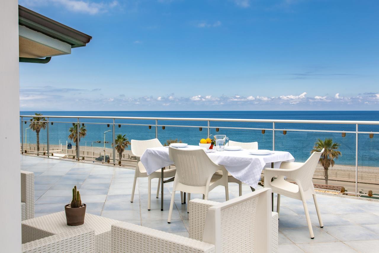 Terraces D'Orlando - Family Apartments With Sea View And Pool Capo dʼOrlando Exteriér fotografie